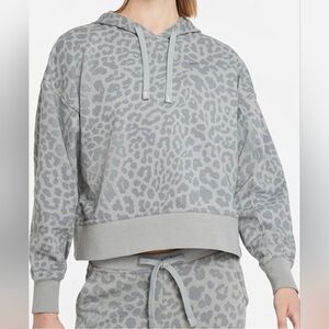 Nike Women's S Gray Leopard Print Get Fit Cropped Pullover Hoodie